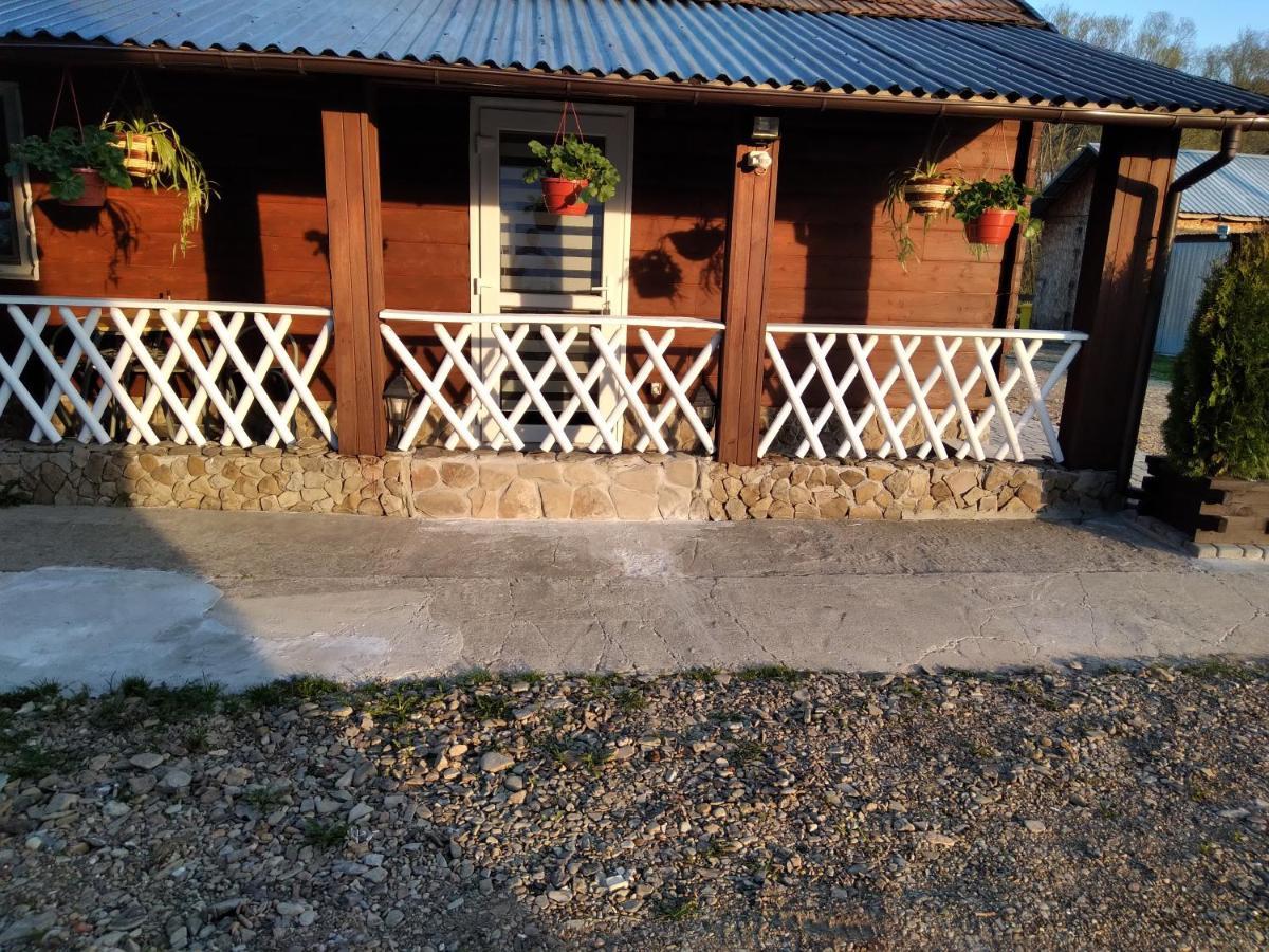 Domek Na Prerii Villa Ustrzyki Dolne Exterior photo